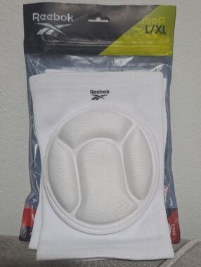 New Reebok White Volleyball Adult Kneepads L/XL Packaged
